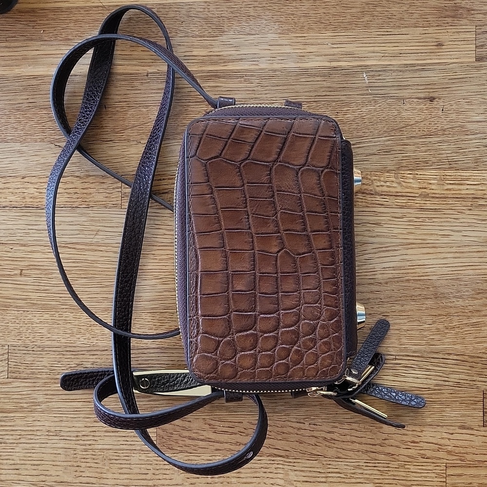 NWOT Gili Crossbody Purse